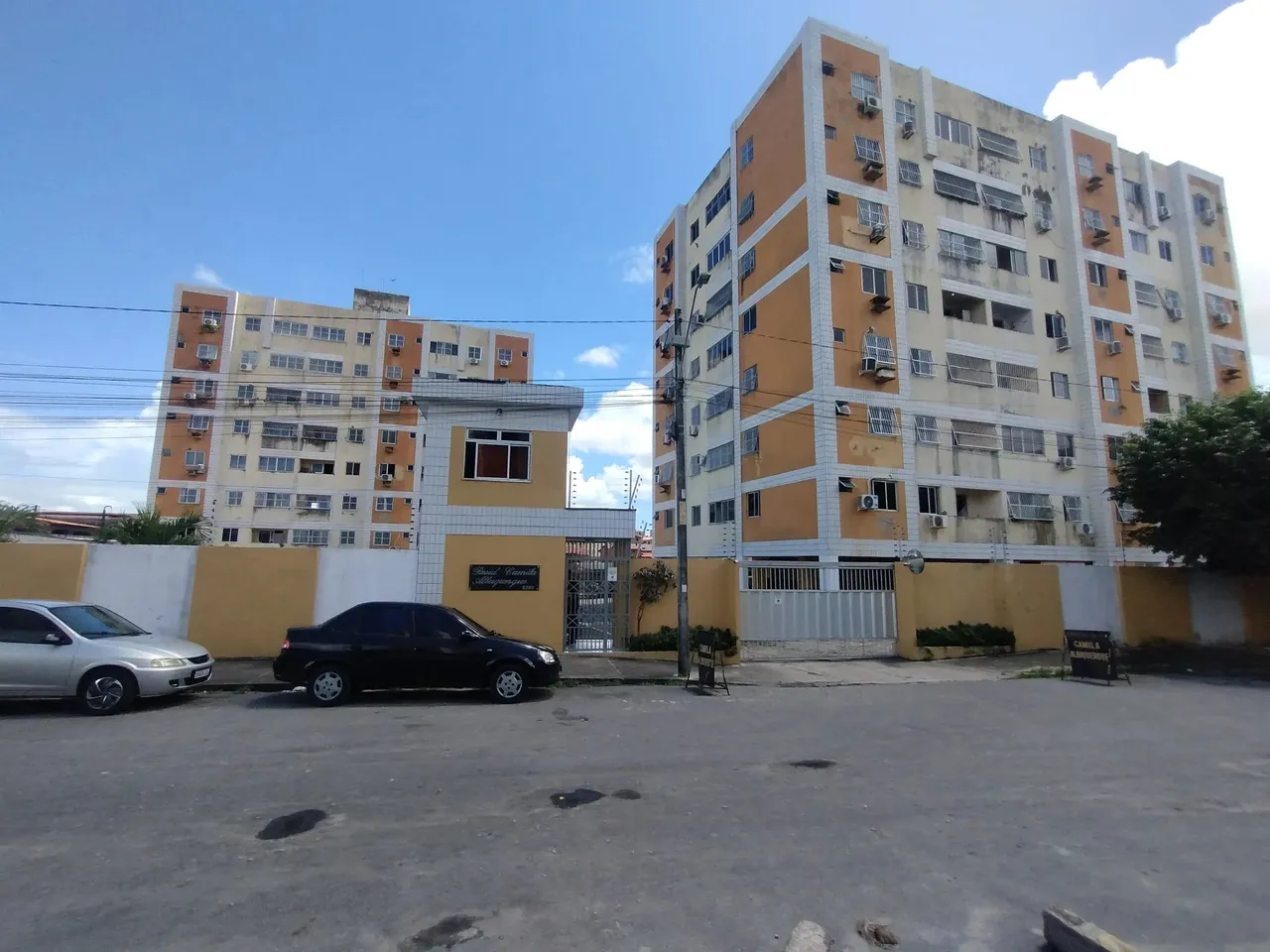 Imóvel para aluguel possui 110 metros quadrados com 3 quartos em Damas - Fortaleza - CE