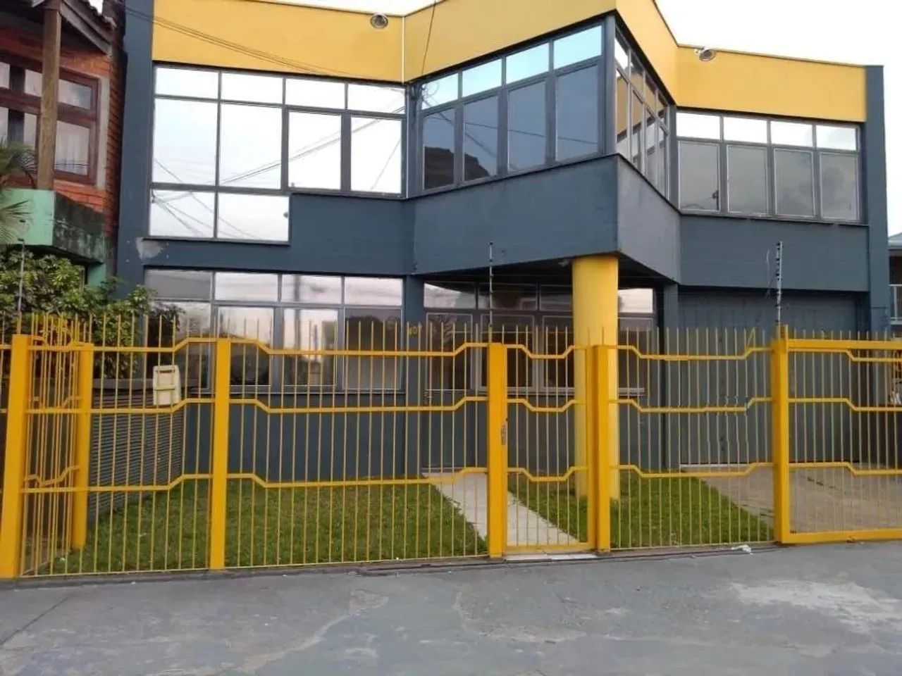 Excelente Pavilhão para locação com,400 m²com cozinha, mezanino, 2 banheiros, ótima locali