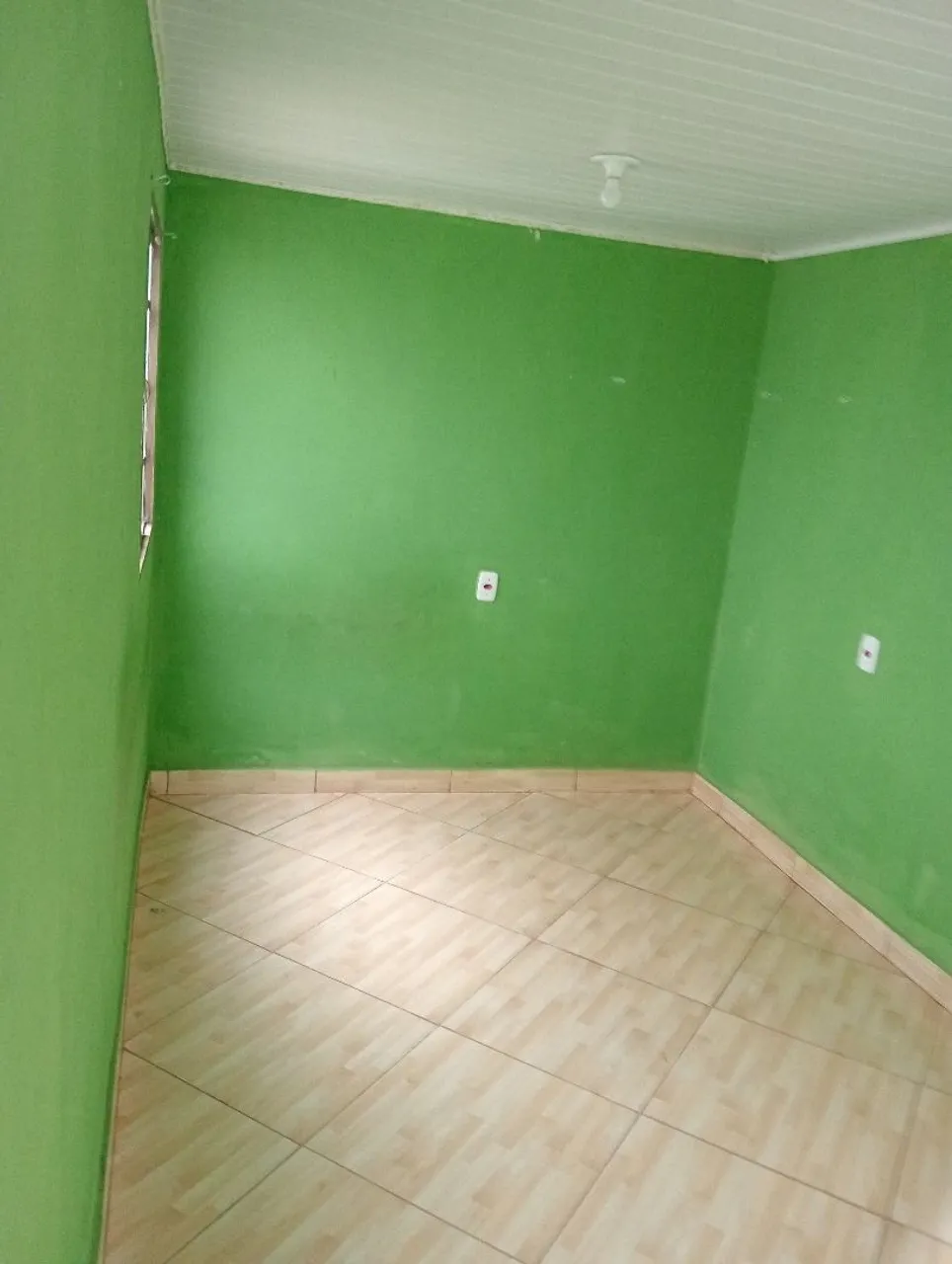 Quarto para alugar - Sem mobília