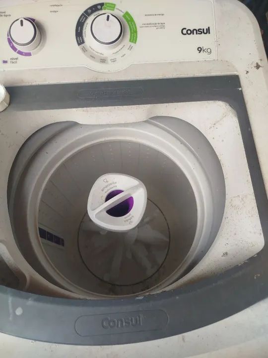 Vendo essa máquina pra quem queira arrumar ou tirar peça  - Foto 2