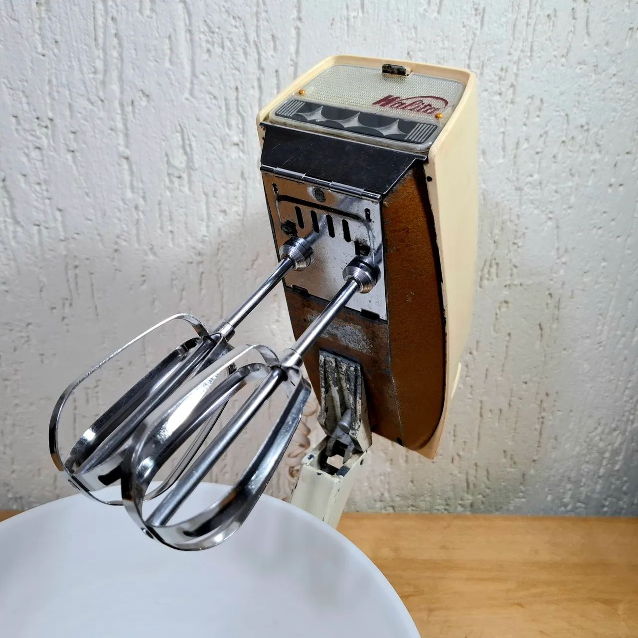 Batedeira Walita anos 60 funcionando - Foto 5