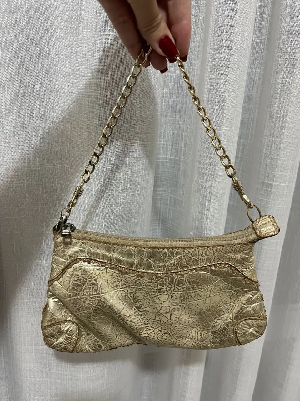 Bolsa de ombro dourada com corrente Luz da Lua - Foto 3
