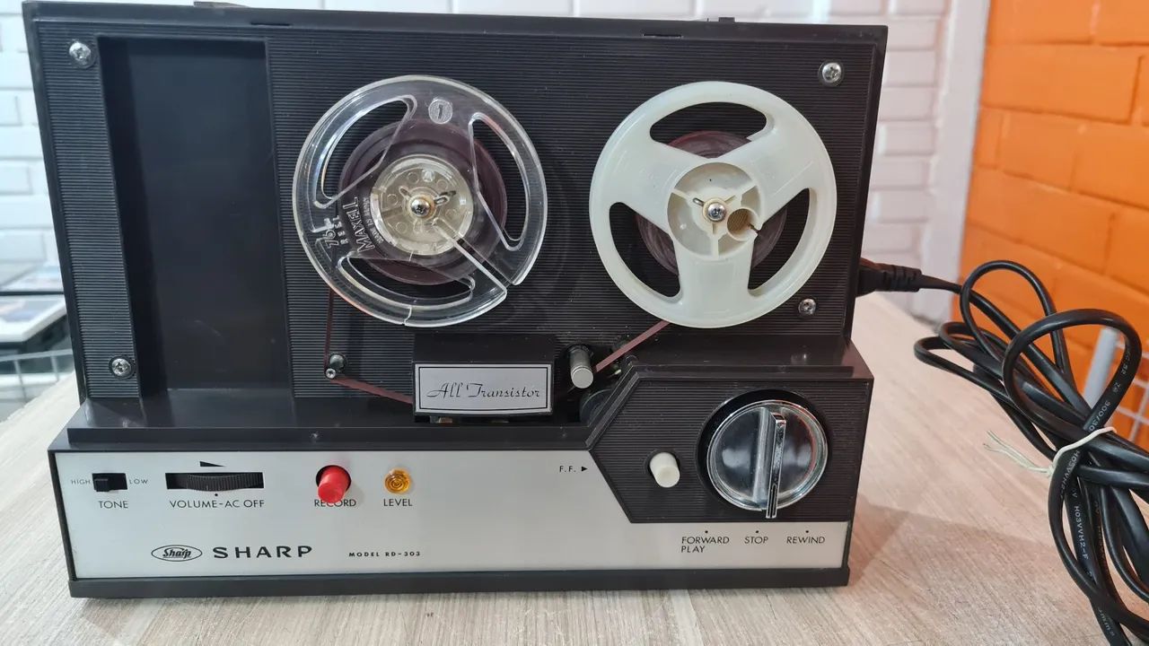 Gravador SHARP RD-303 com Microfone Vintage - Foto 3