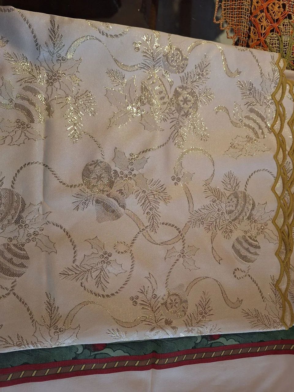 Lindas toalhas de mesa retangular para 6/8 cadeiras.   Para várias comemoracoes - Foto 4