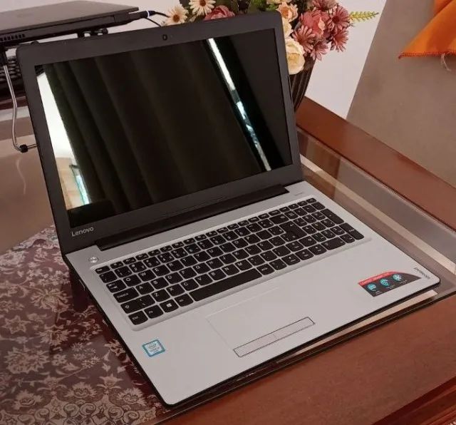 Notebook 15.6" Lenovo Ideapad Intel Core i3 500GB HD 4GB RAM