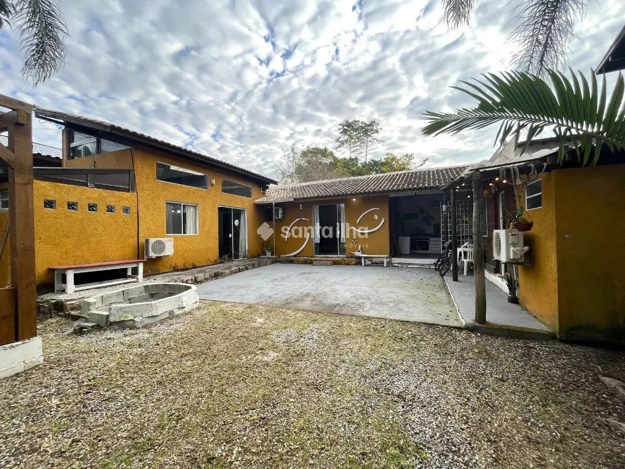 Casa com 2 dormitórios para alugar, 90m² - Campeche - Florianópolis/SC