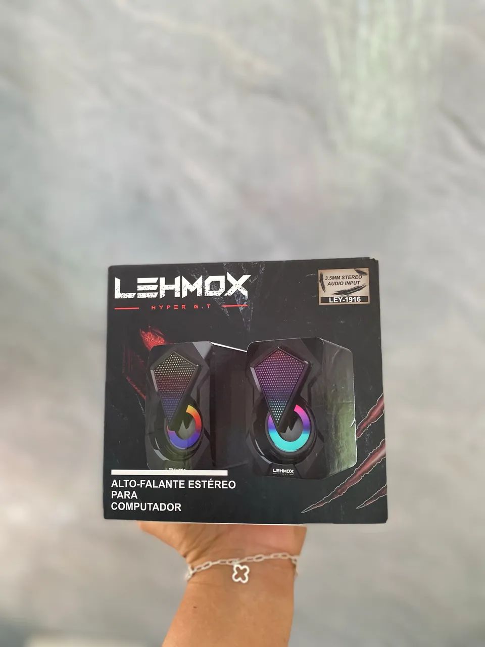 Caixa de som para Pc USB e P2 - entrega a domicílio 