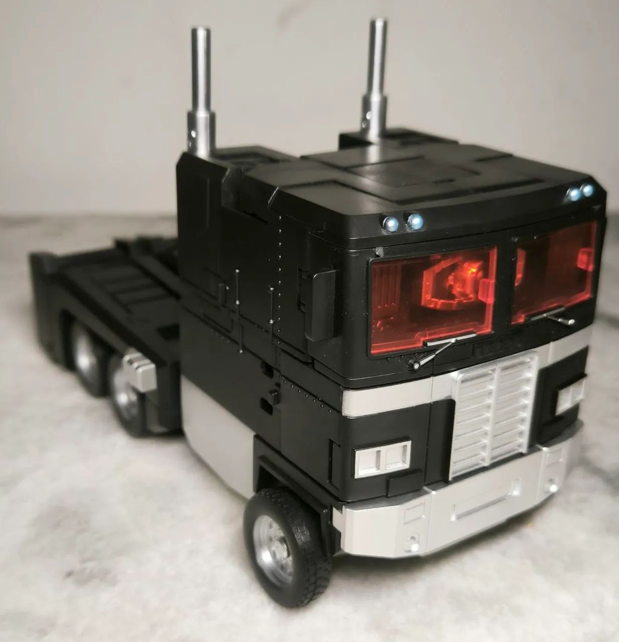Transformers G1 Optimus prime 30cm (nemesis prime) KO  - Foto 4