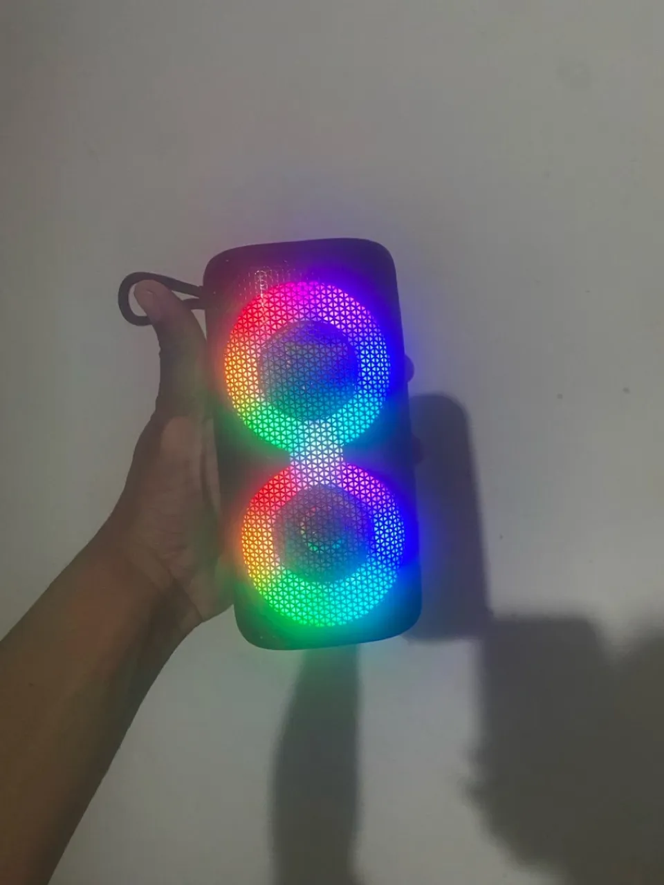 Caixa de Som Bluetooth com Luzes LED