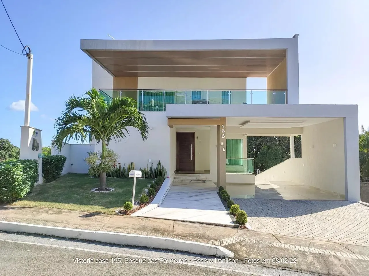 CASA TRIPLEX MOBILIADA com 503M² com 5 SUÍTES no Bosque das Palmeiras