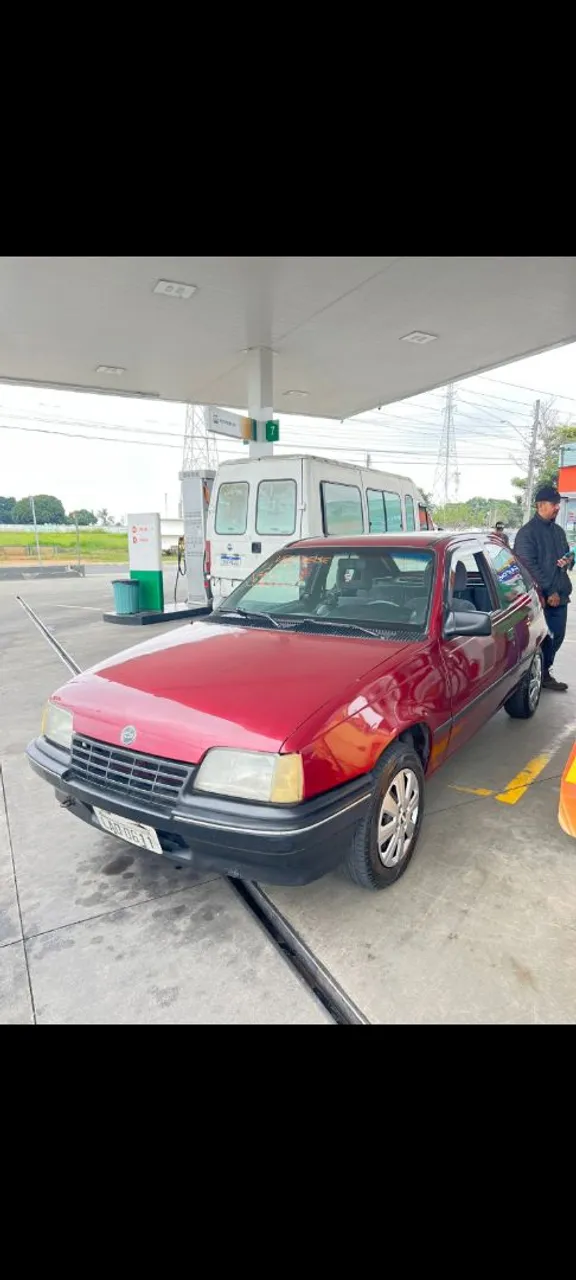 Kadett 1.8 impecável