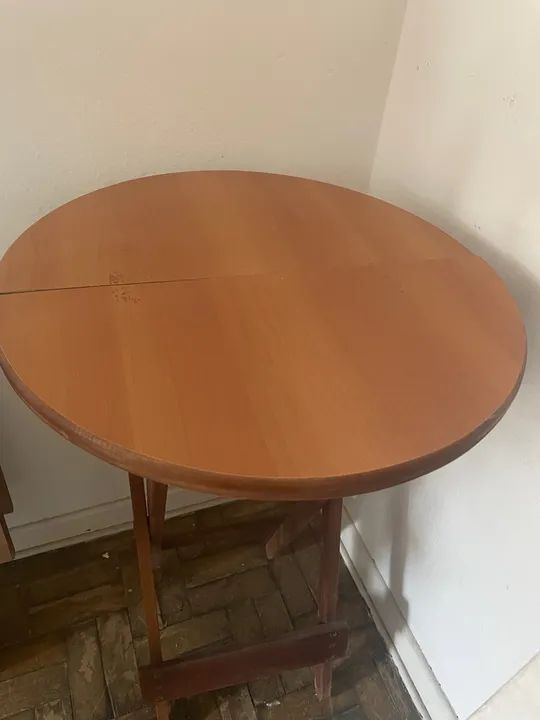 Mesa Dobrável de Madeira