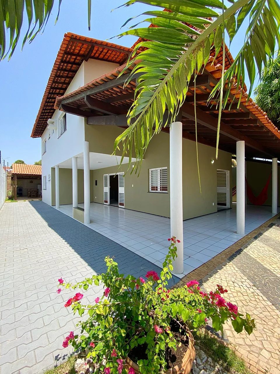 CN Casa Duplex no Bairro Santa Isabel, Zona Leste de Teresina. Ampla, moderna, próximo a J