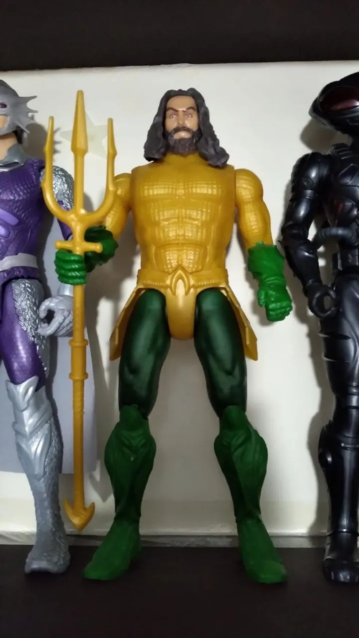 Boneco Aquaman 30cm