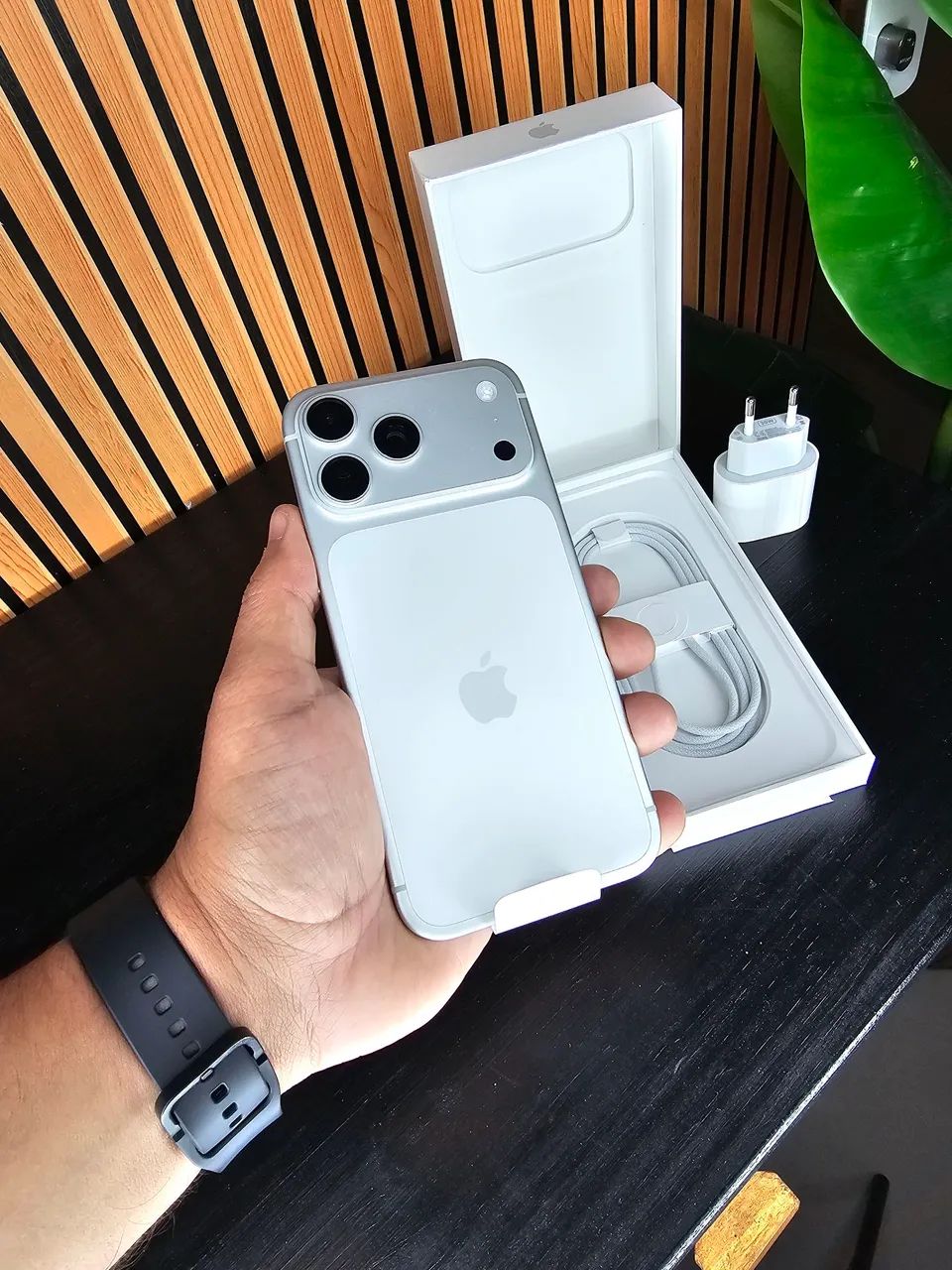 IPhone 17 Pro Max 256GB Silver, Novo, Nunca Ativado - Foto 5