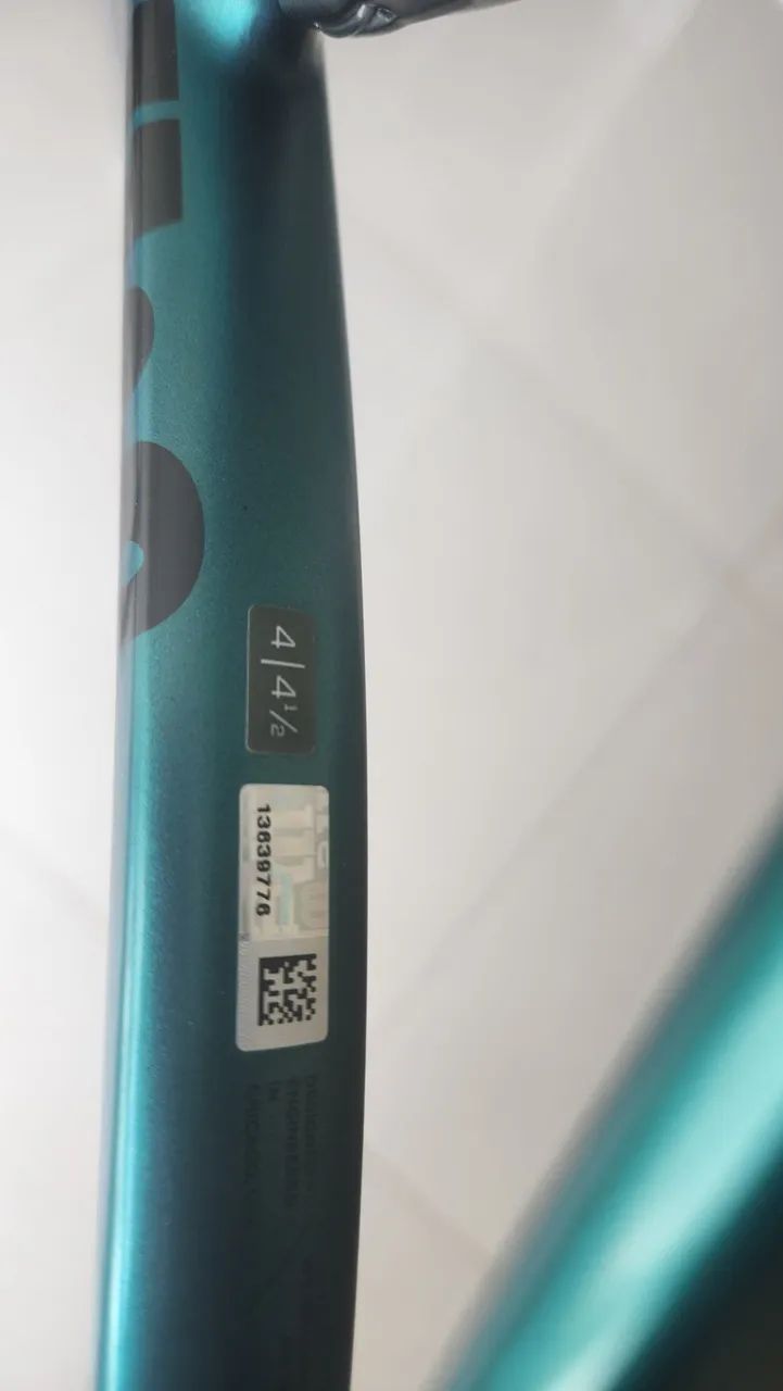 Raquete de tênis Wilson Blade V9 praticamente nova - Foto 6
