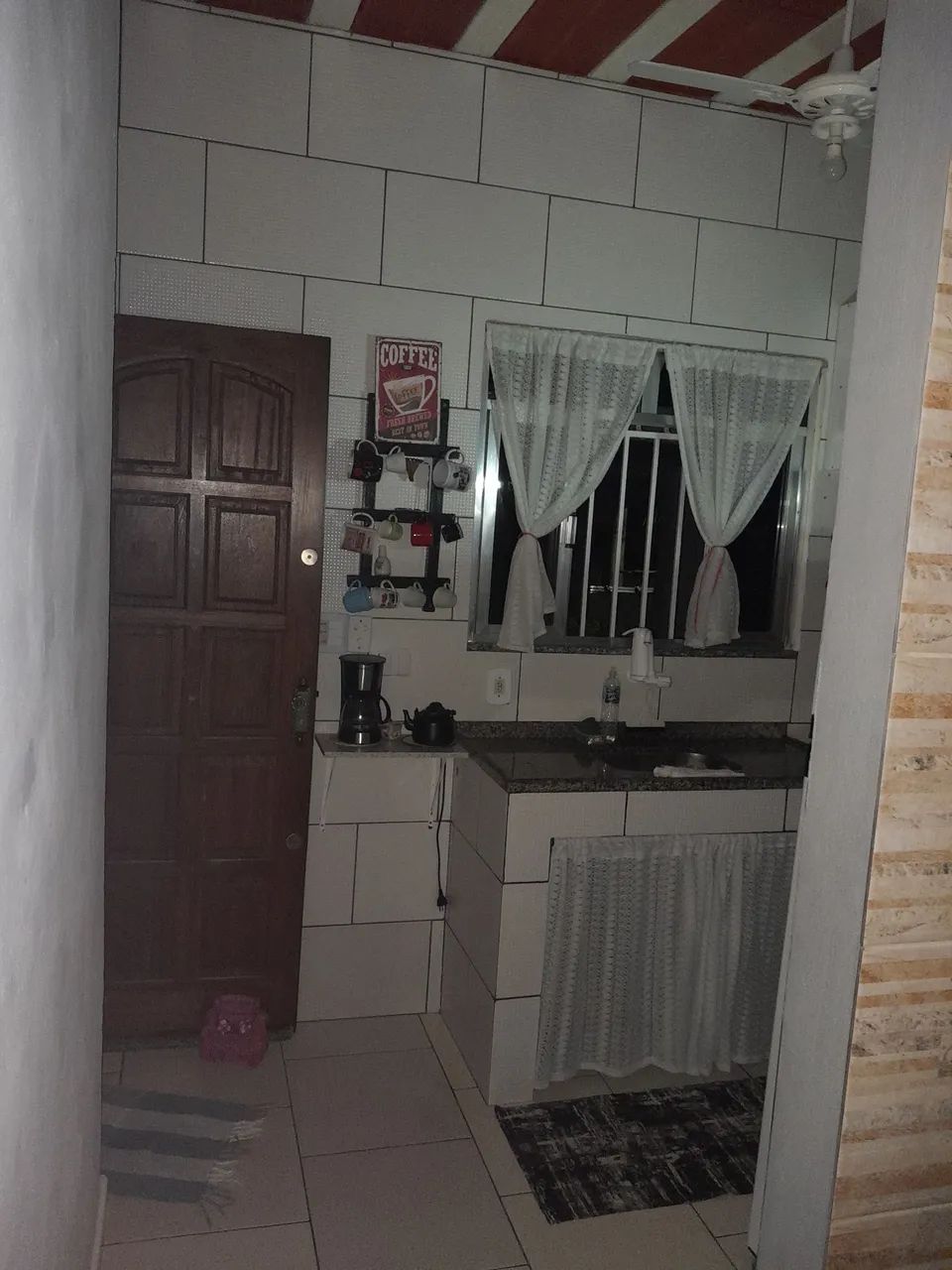 VENDO CASA SEMI MOBILIADA, COM ANEXO - Foto 4