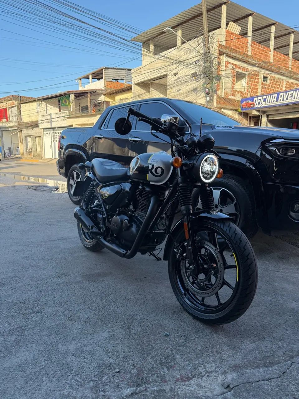 Hunter 350 pronta para rodar 