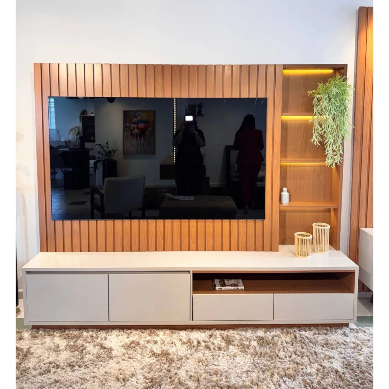 Estante Home Cancún Colibri painel ripado luz led suporta tv até 82 polegadas  - Foto 2