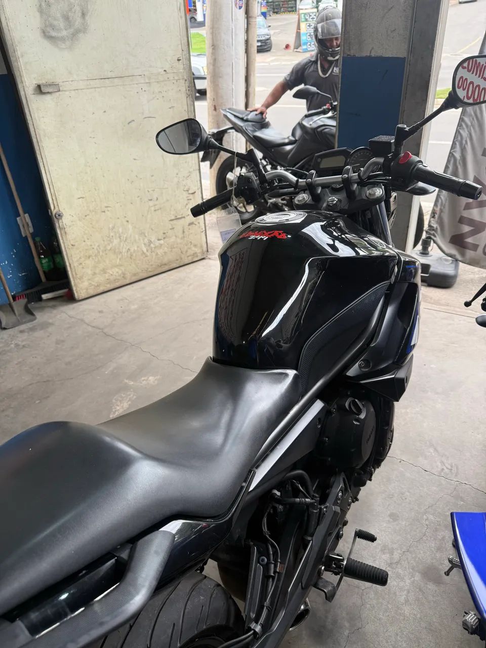YAMAHA XJ6 N 2015  - Foto 3
