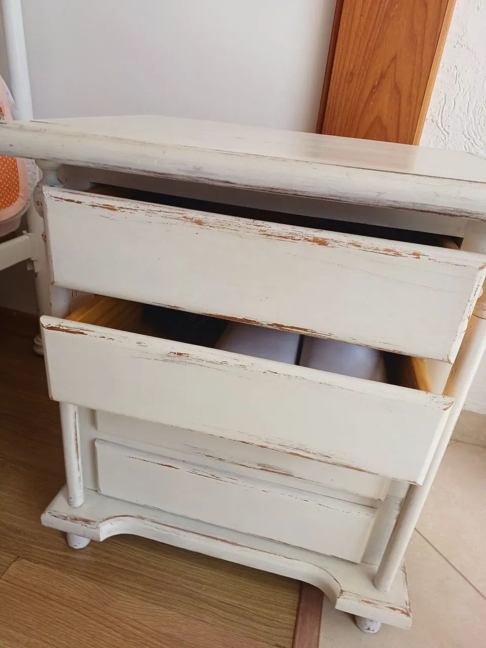 Rustic Solid Wood Nightstand65570167040386122