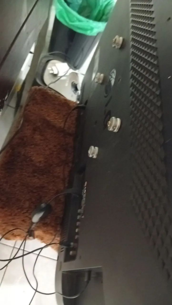 Tv LG 32 polegadas com Chromecast que transforma a tv em smart incluído. - Foto 3