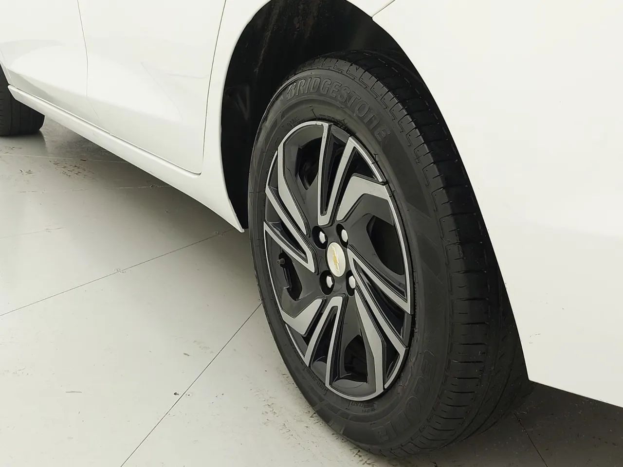 Chevrolet Onix Activ 1.4 8V Flex Aut. 4P, foto 12 de 18