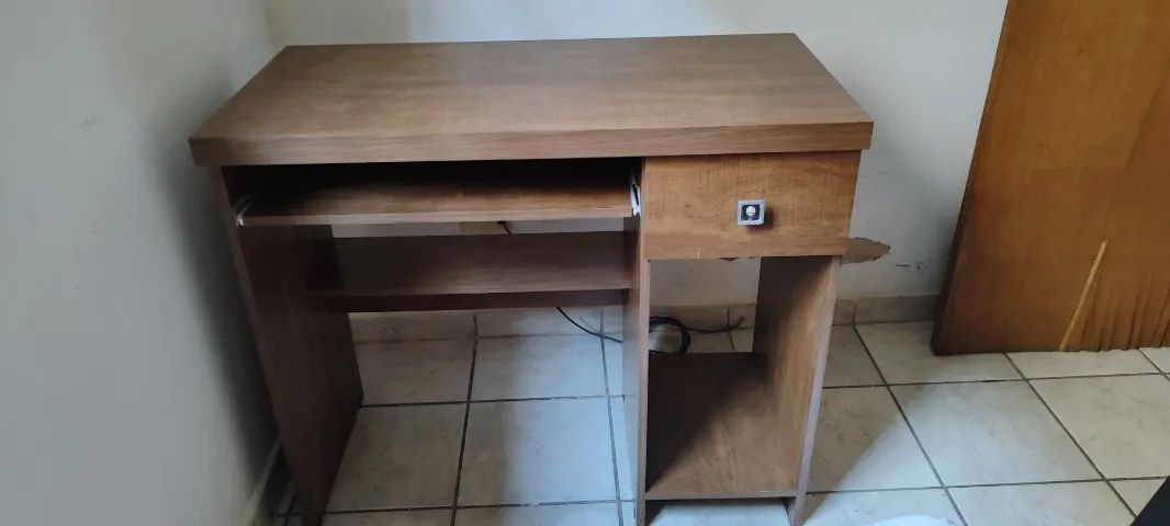 Escrivaninha para computador com gaveta  - Foto 2