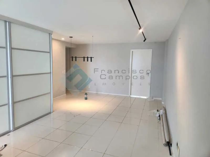 Barra Tijuca, frontal mar,Av pepe, 2 suítes com serviços - Foto 5