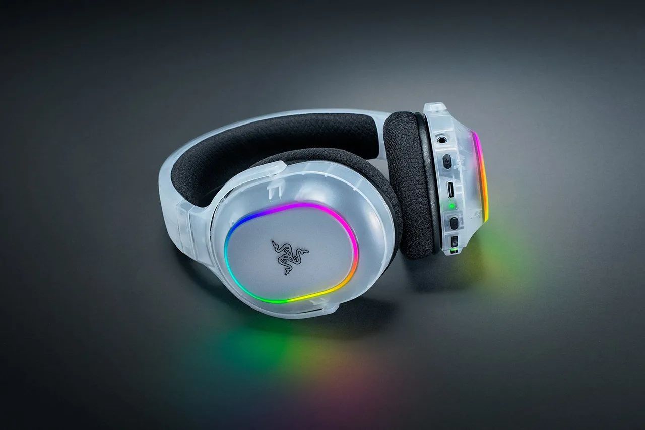 Razer Barracuda X Chroma Phantom White - Fones de Ouvido - Jardim