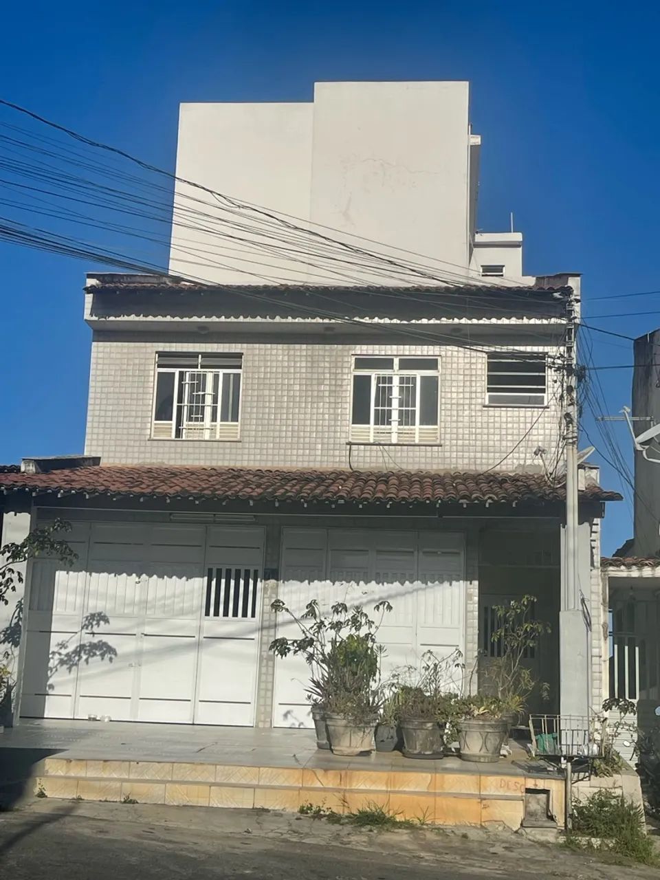 Alugo quarto pra meninas por 350