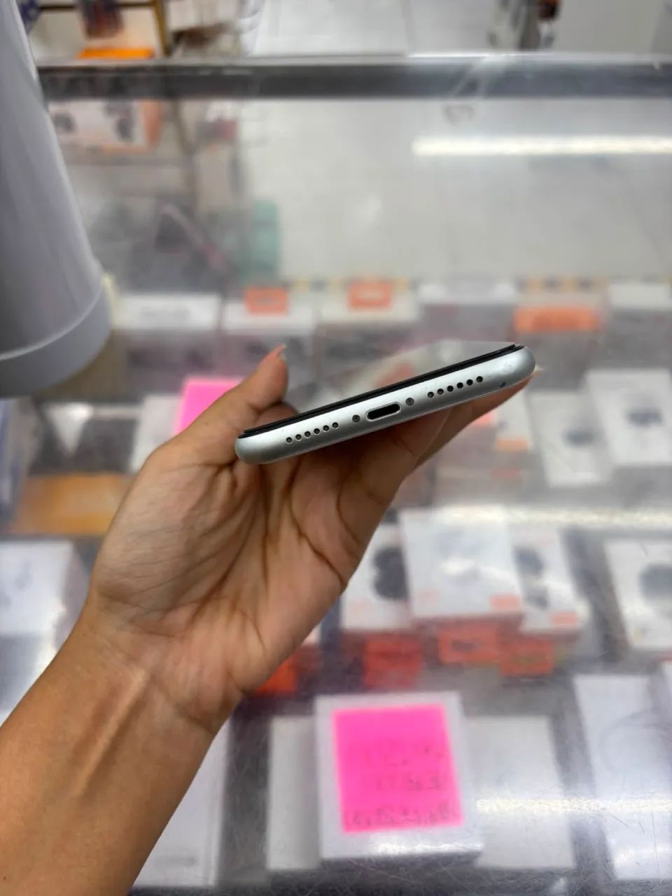 iPhone XR na cor branca de 128g - Foto 4
