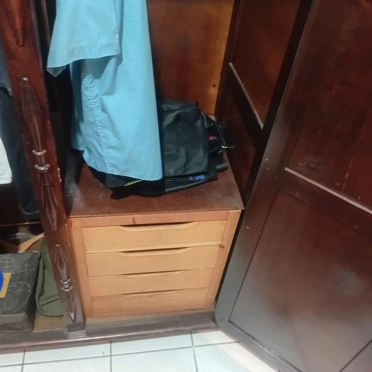 Guarda Roupas Antigo  - Foto 5