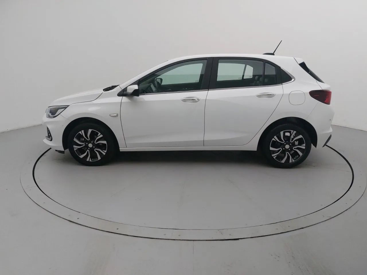Chevrolet Onix Hatch Premier 1.0 12V TB Flex Aut. 4P, foto 2 de 18