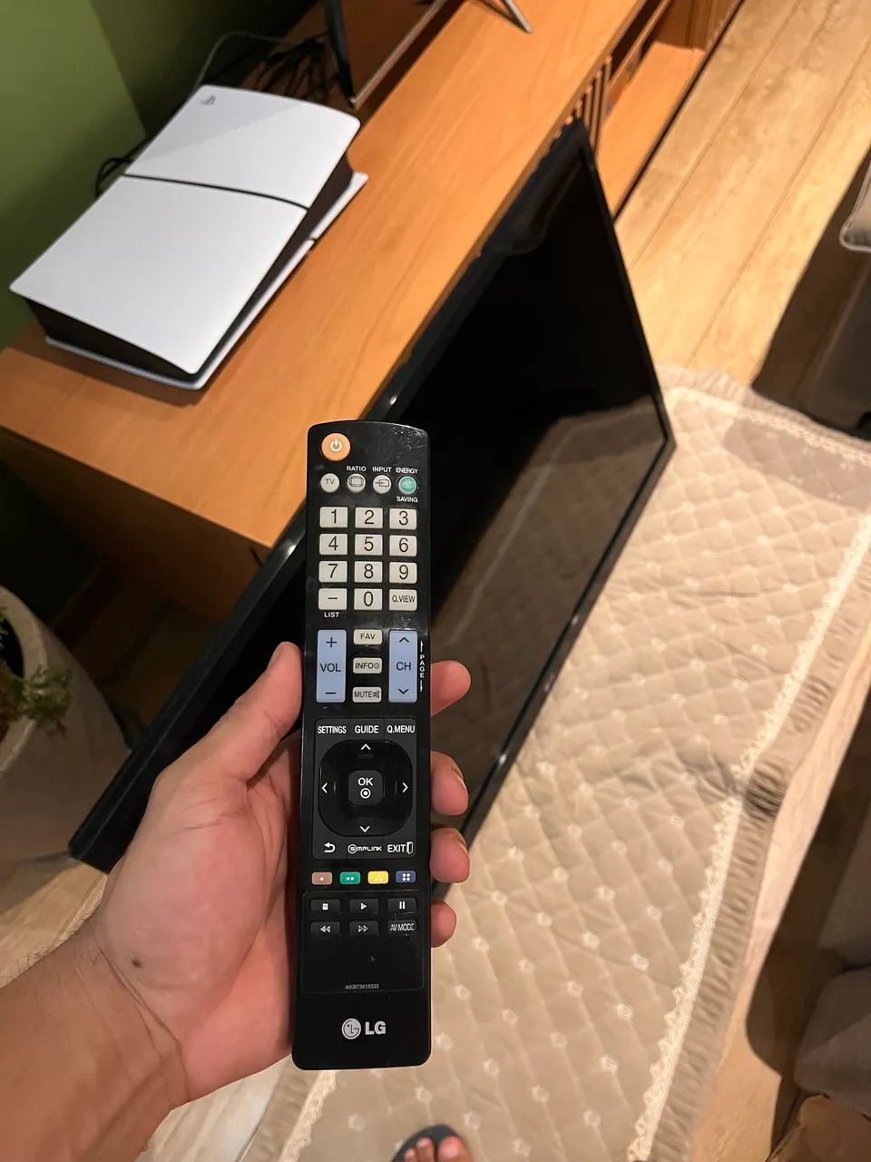 TV 43 em ótimo estado + Suporte de parede - Foto 3