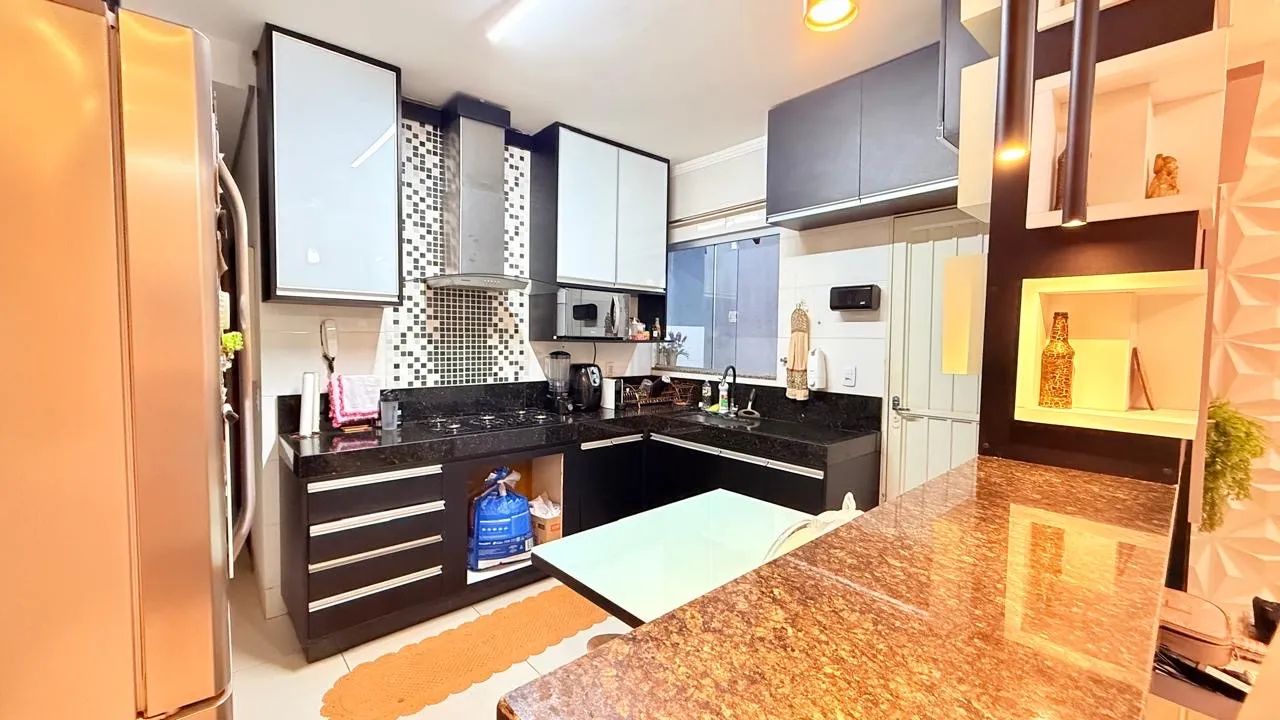 ? CASA IMPECÁVEL - PRONTA PARA MORAR! - Foto 3