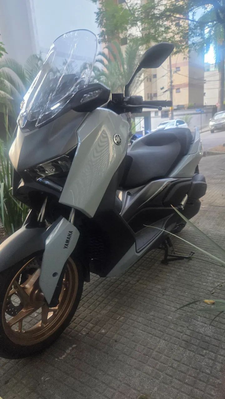 Yamaha Xmax 300