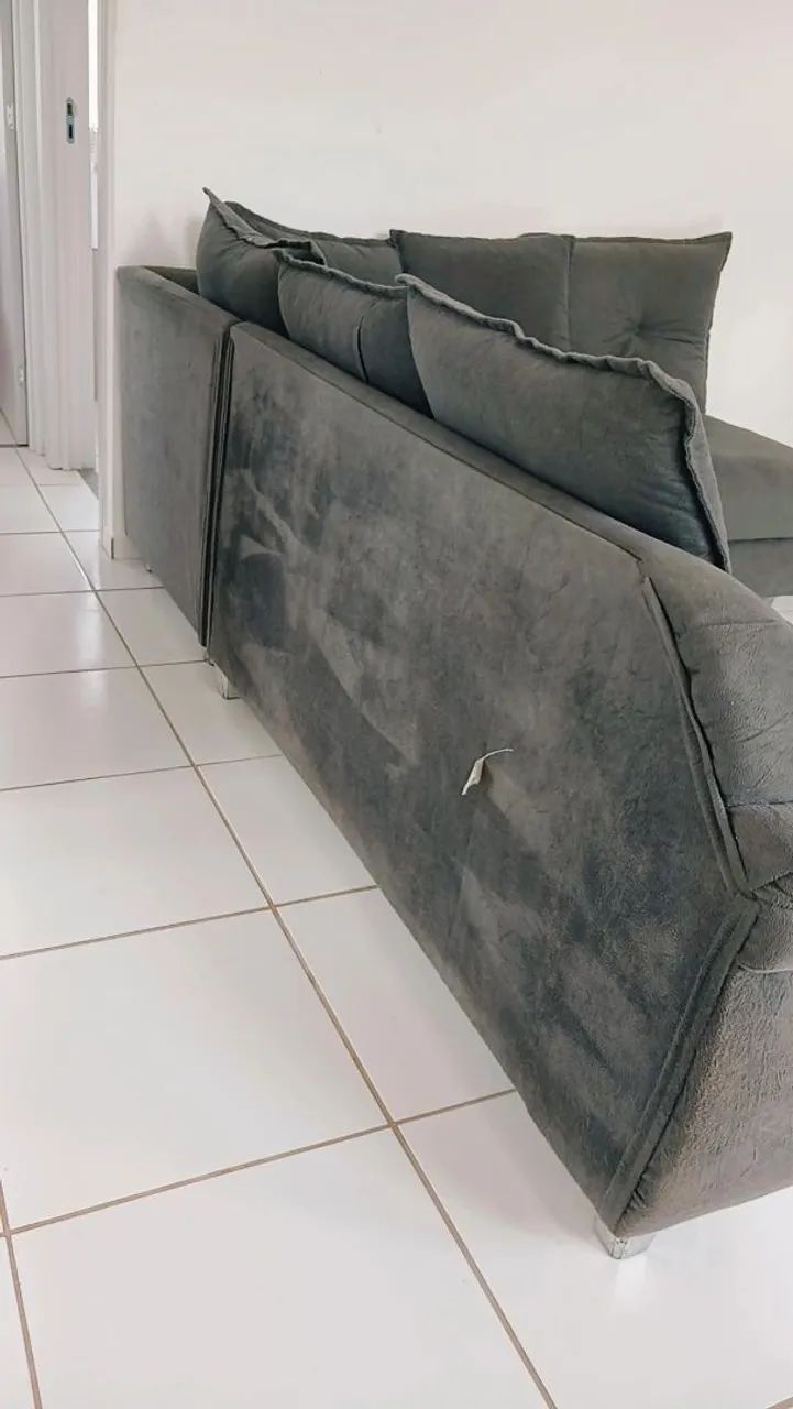 Um sofá  - Foto 4