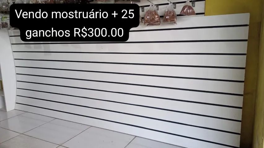 Mostruário com 25 ganchos  novinho  - Foto 2