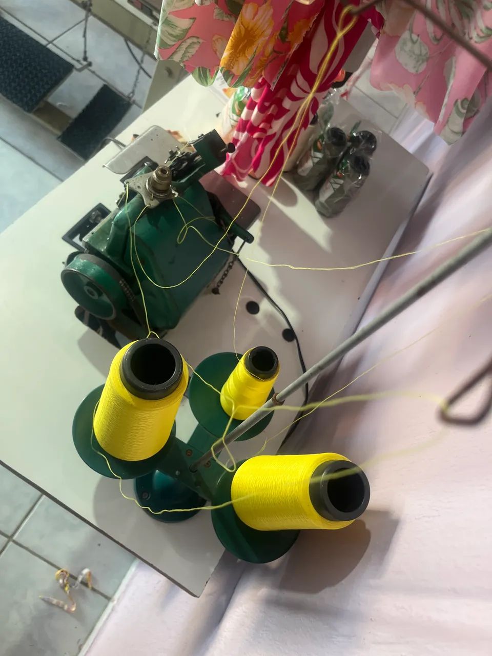Máquina de costura overlock chinesinha  - Foto 3