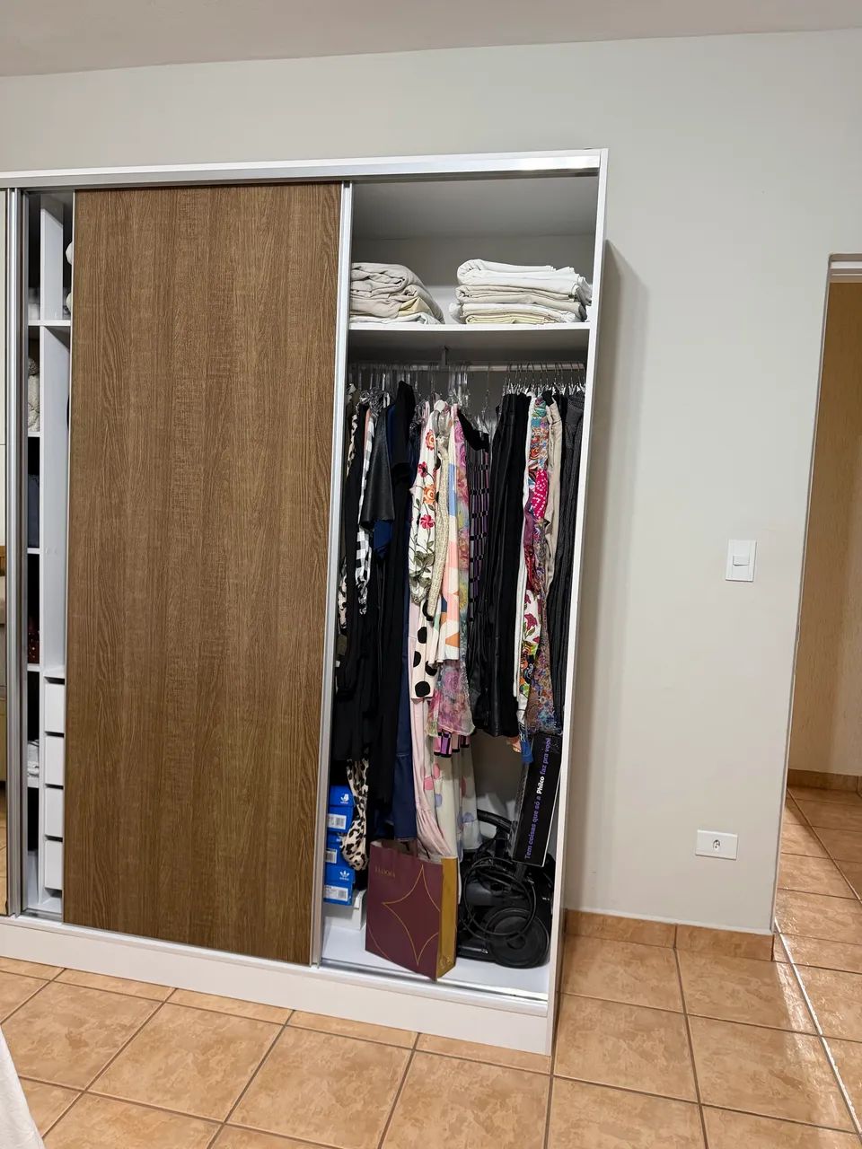 Guarda roupa 3 portas  - Foto 3