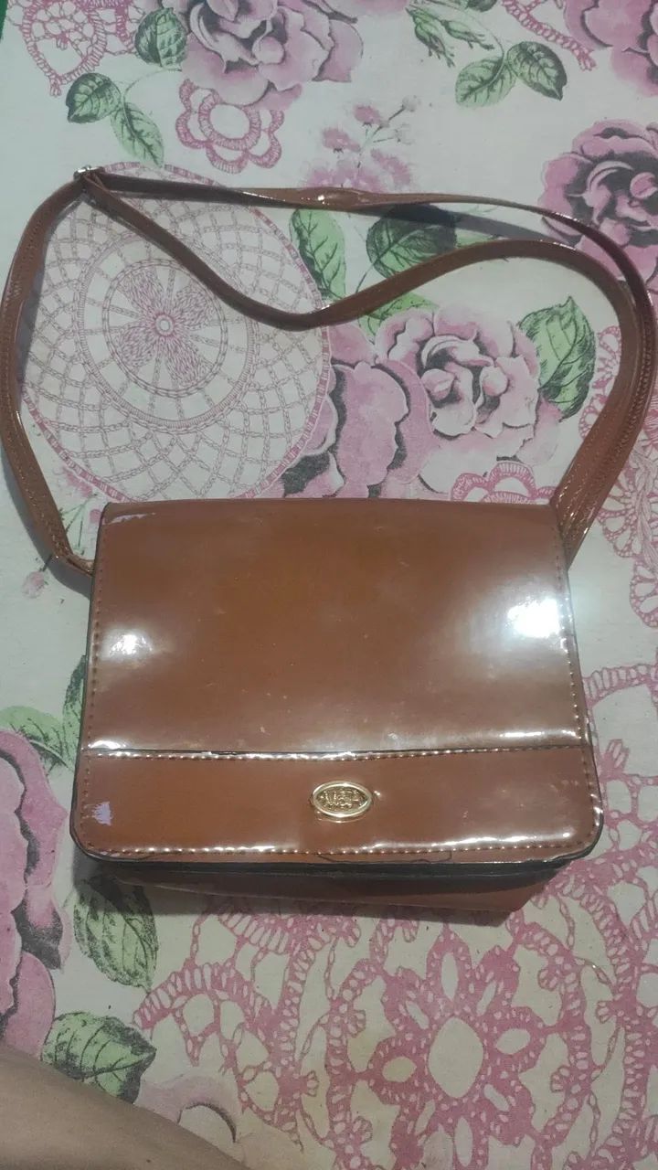 Bolsa nova, de ombro 