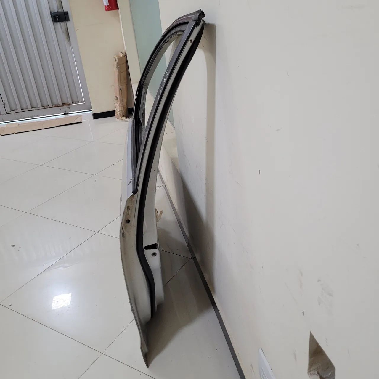 PORTA LADO ESQUERDO POLO ATÉ 2014 - Peças para carros, vans e