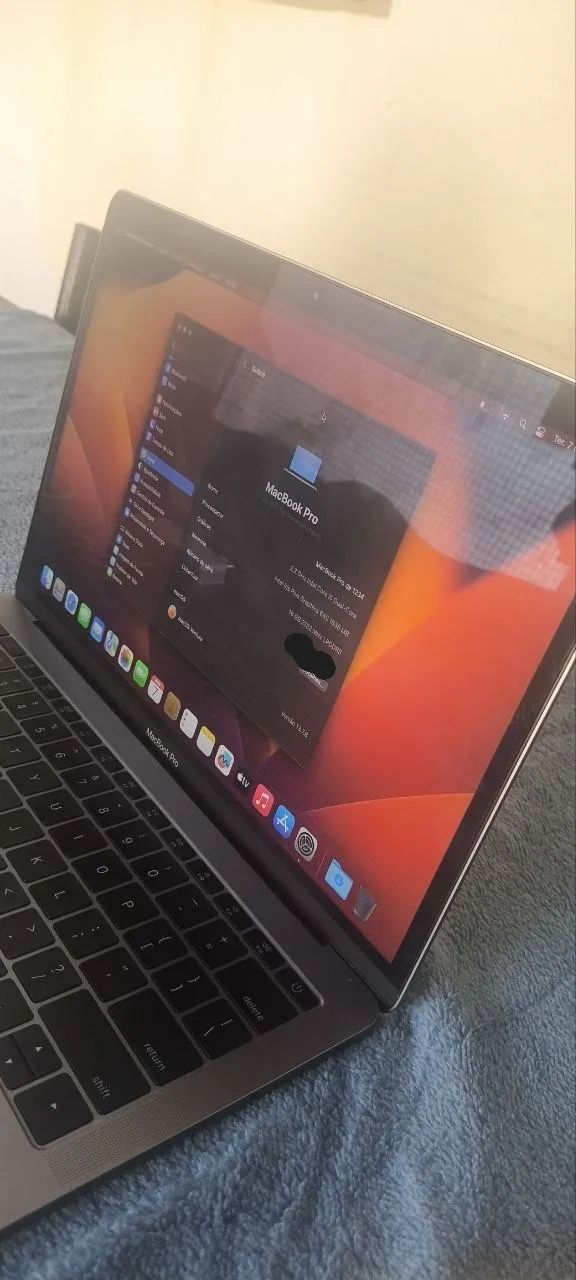 Apple MacBook Pro 2017 - Core i5 | 256GB SSD 16GB RAM | 13.3