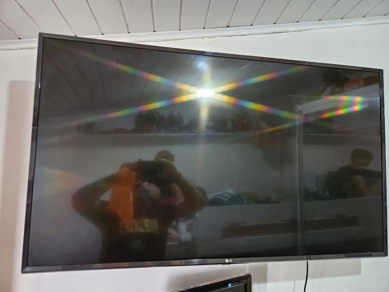 Vendo tv smart LG 49? - Foto 2