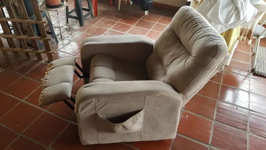 Poltrona Reclinável precisando de reforma - Foto 2