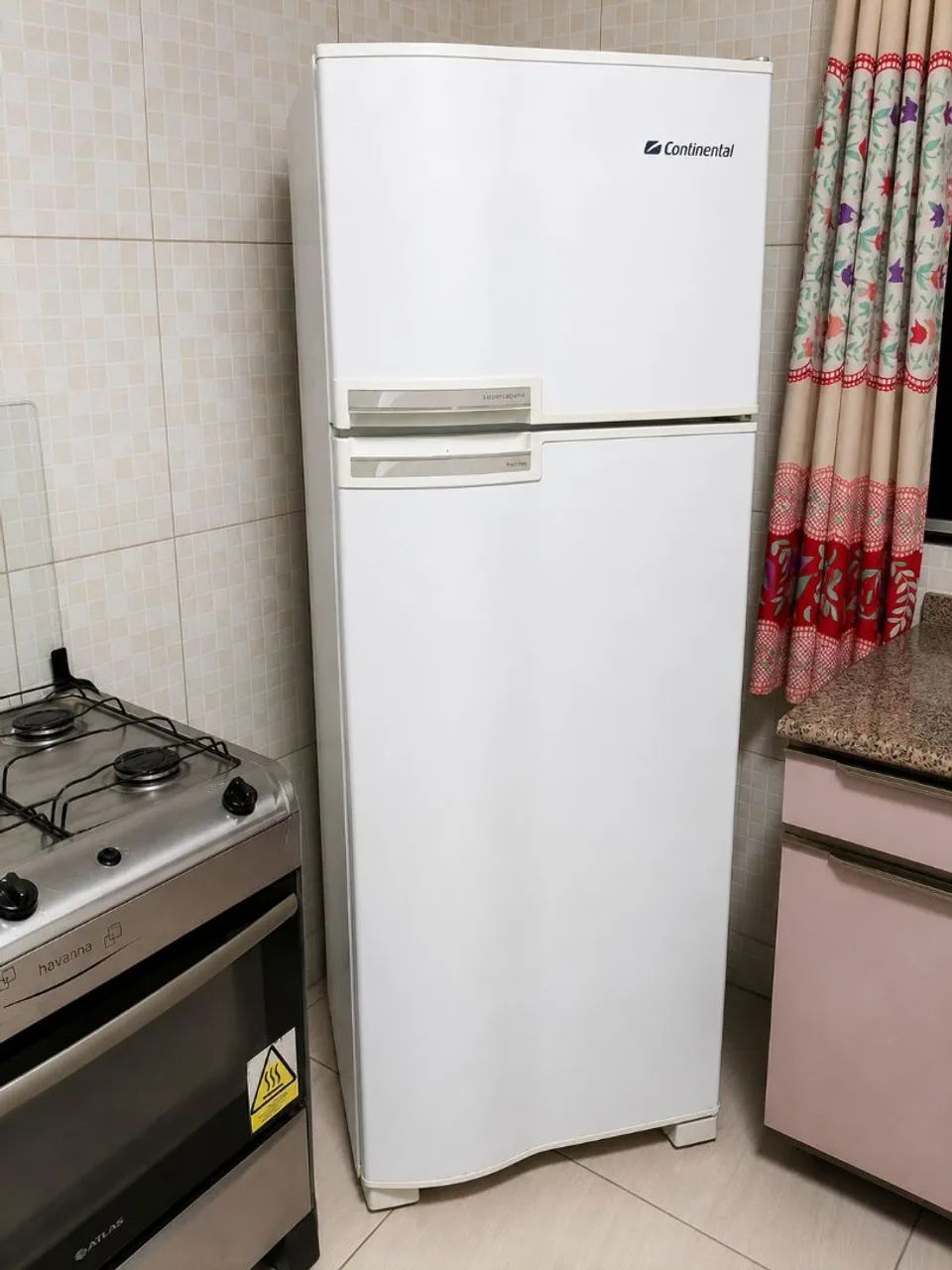 Geladeira semi-nova