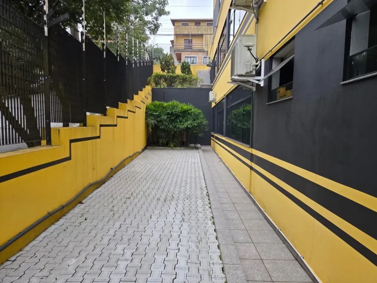 Excelente Prédio Comercial para alugar em Interlagos para escolas, cursos, clínicas, próx. - Foto 3
