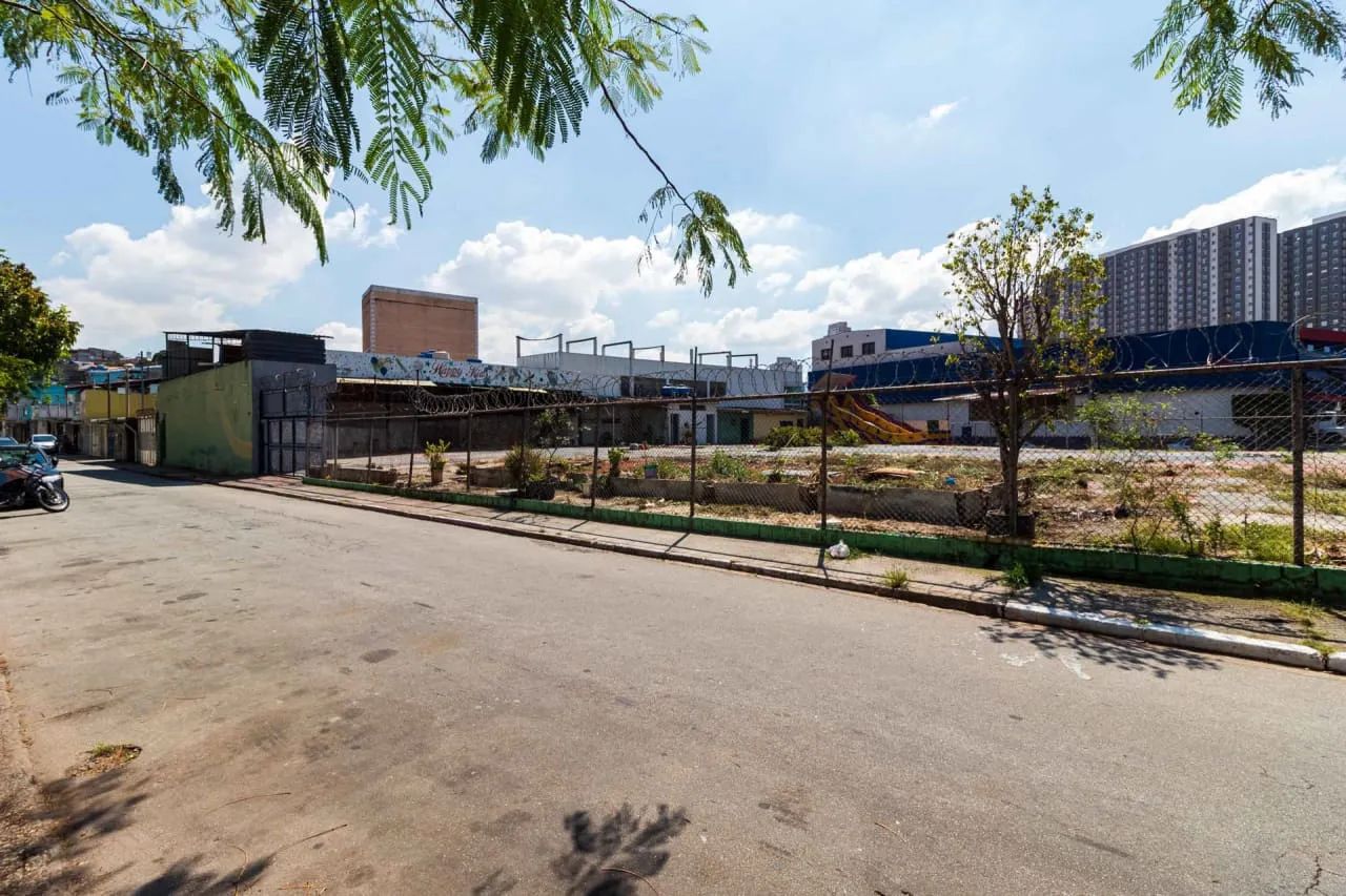 Terreno na Avenida Inajar de Souza, 3817  1870 m² - Foto 3