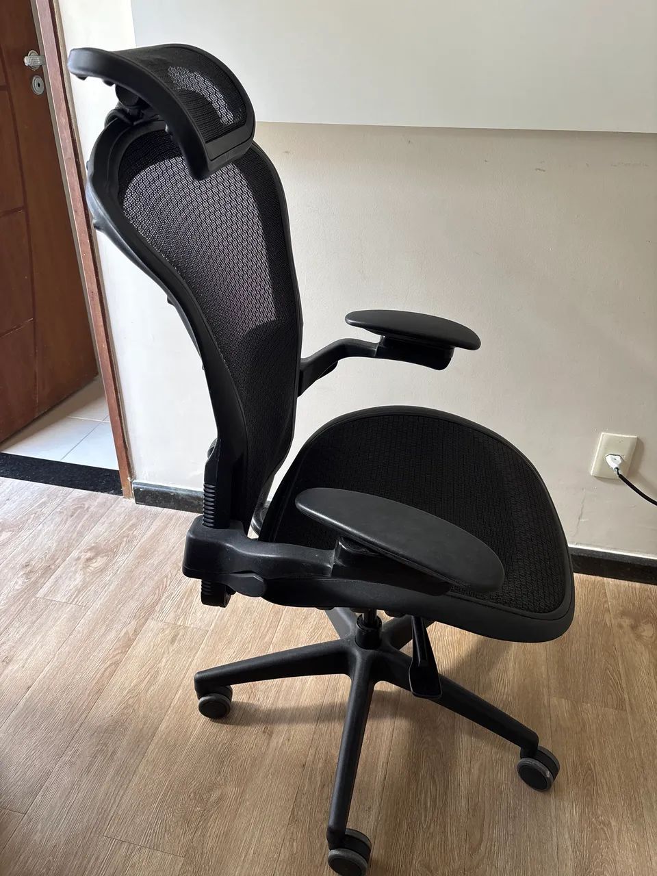 Vendo cadeira de escritório flexform  - Foto 4